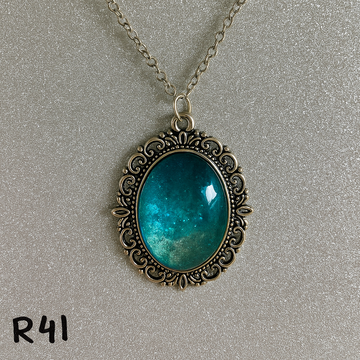Tropical Ocean Glitter Gradient Pendant in Ornate Silver Frame R41