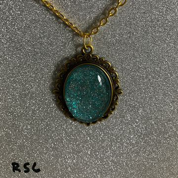Saturated Teal Glitter Resin Pendant in Ornate Bronze Setting R56