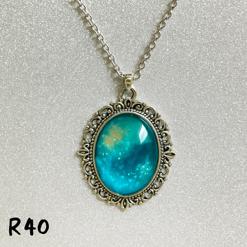 Midnight Teal and Dark Berry Glitter Pendant in Ornate Gold Frame R40