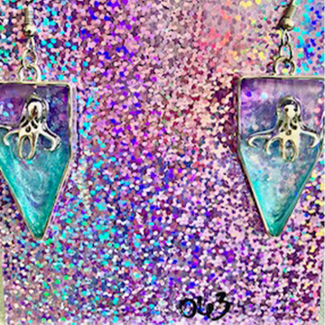 Kraken Octopus Gradient Triangle Drop Earrings (063)