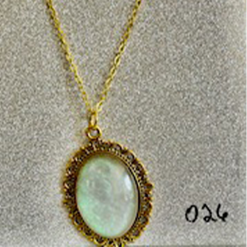 Vintage-Style Iridescent Opal Resin Necklace (026)
